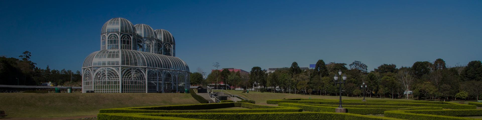 Foto panorâmica do Jardim Botânico de Curitiba